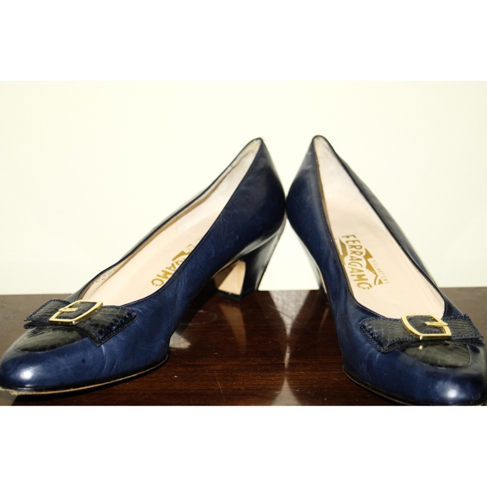 Salvatore Ferragamo Pump (Vintage)